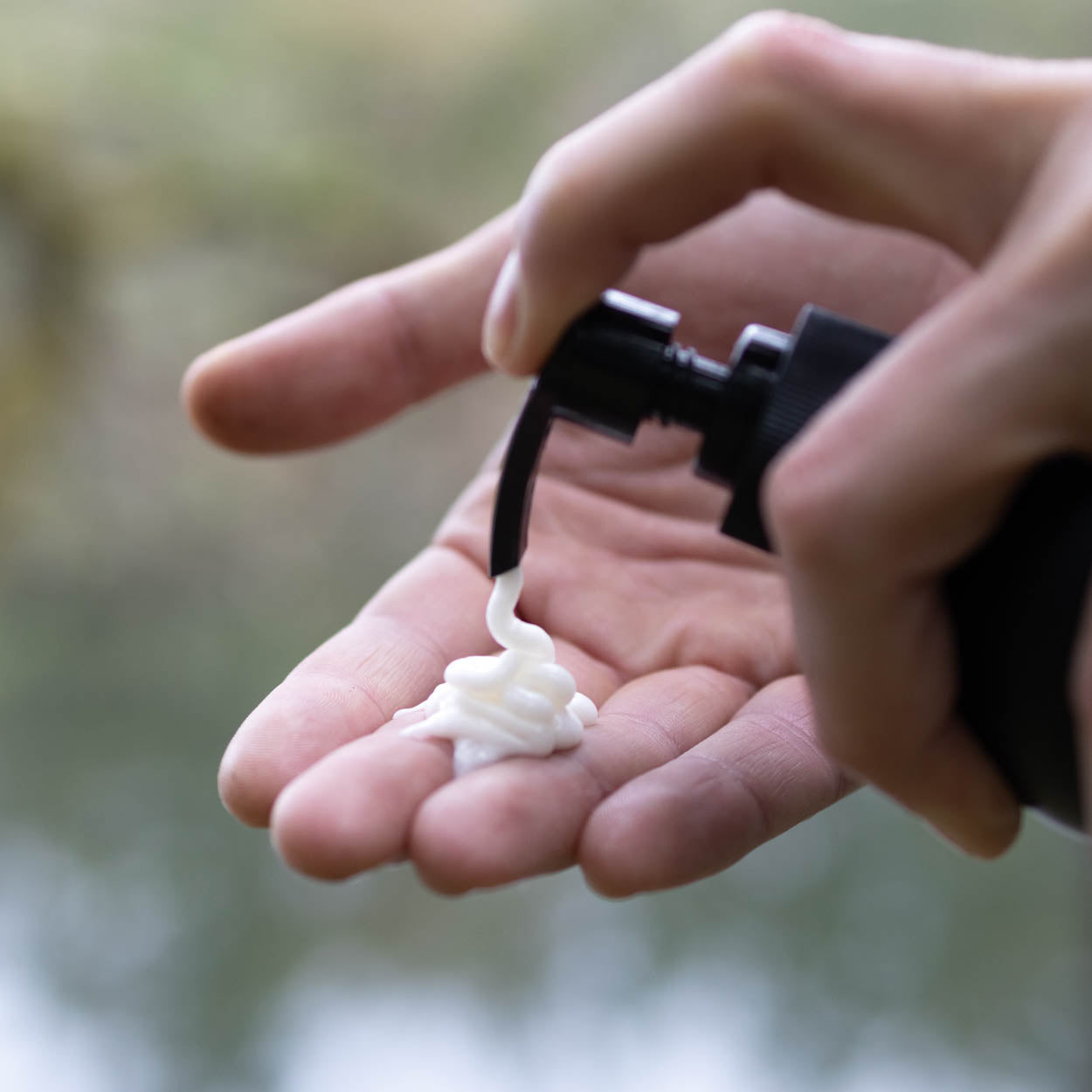 Hand – Sustain Grooming